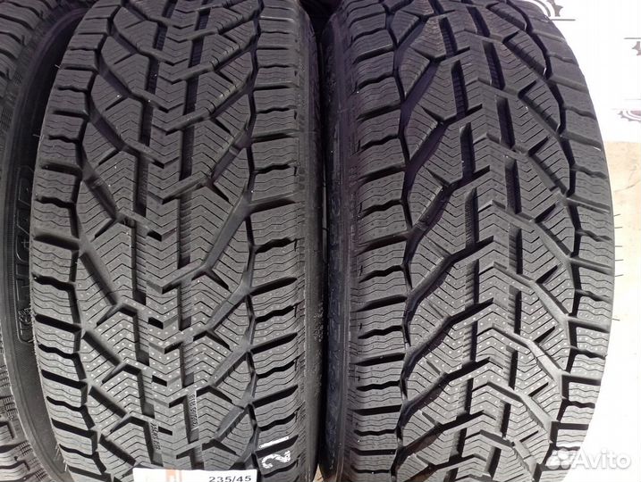 Tigar Winter 235/45 R18 98V