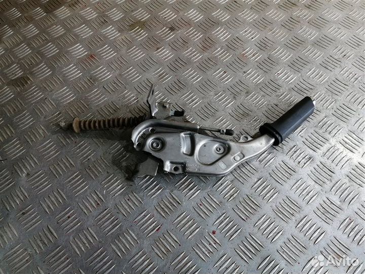 Рычаг стояночного тормоза Opel Astra H L69 Z16XER