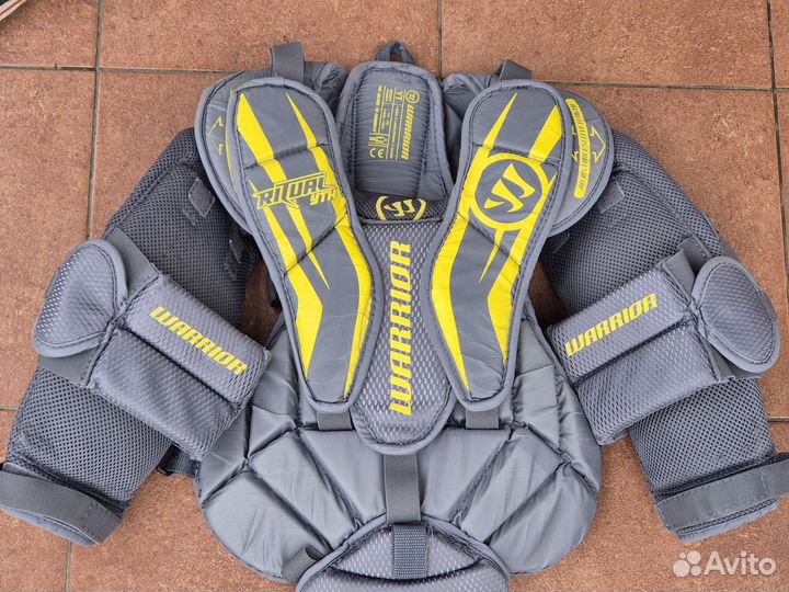 Вратарский нагрудник warrior YT