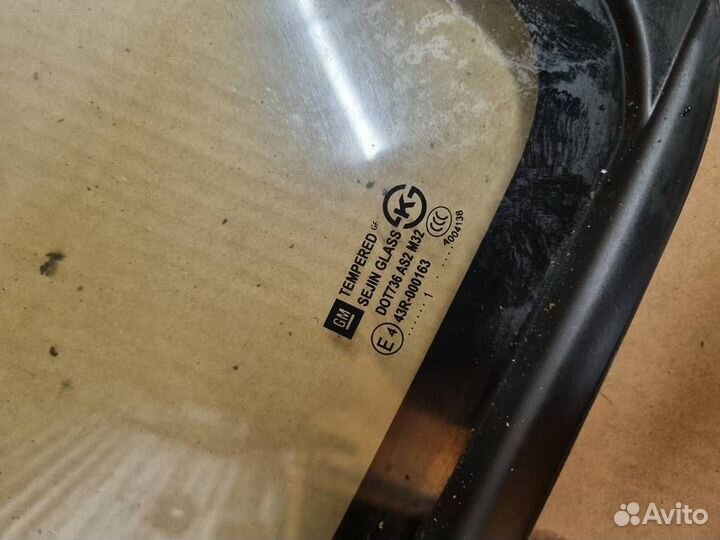 Стекло кузовное глухое левое Chevrolet Orlando 20