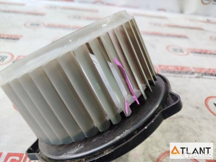 Мотор печки toyota wish