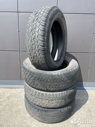 Toyo Open Country A/T 225/65 R17