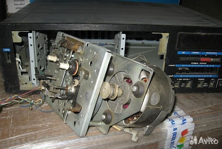 Кассетный магнитофон детали мотор привод