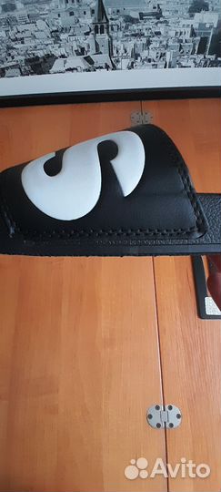 Мужские шлёпанцы Levis