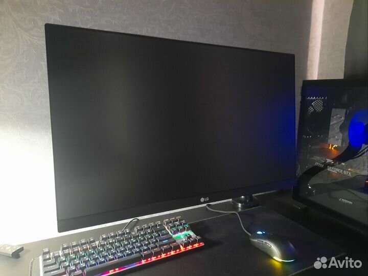 Монитор LG