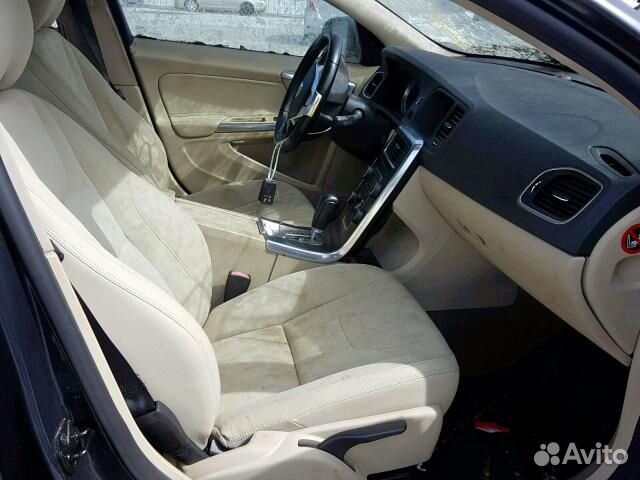 Вольво S60 T5 2011- на запчасти в разбор