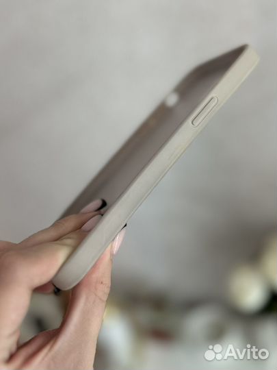 Чехлы Guess для iPhone 12/12 pro