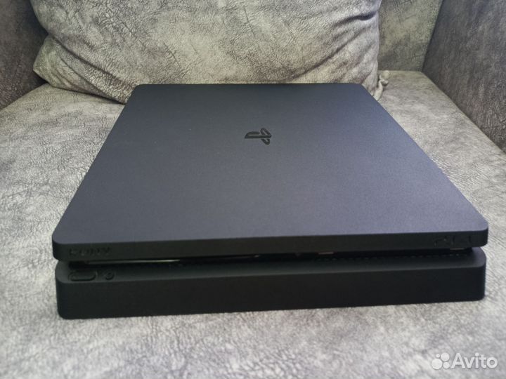 Sony playstation 4 slim 500gb(2 джоя, 50+ игр)