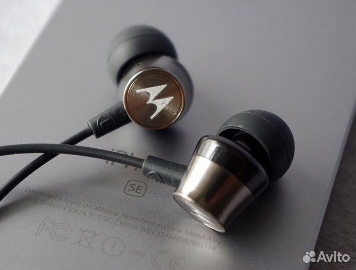 Универсальная гарнитура (наушники) Motorola