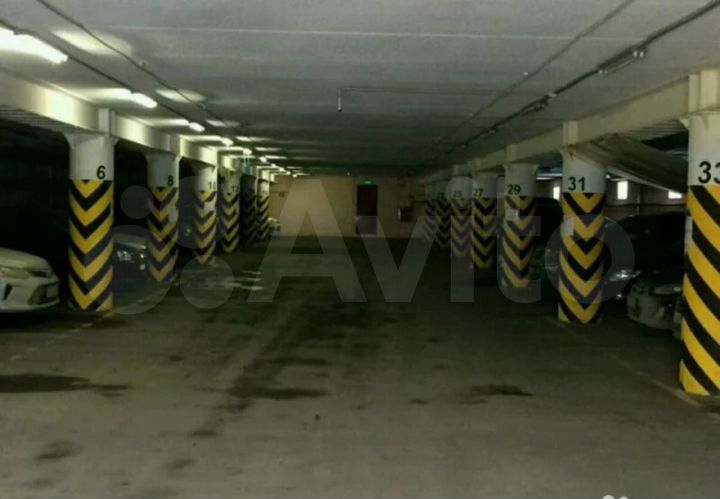 Машиноместо, 18 м²