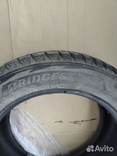 Bridgestone Blizzak DM-V2 235/55 R18