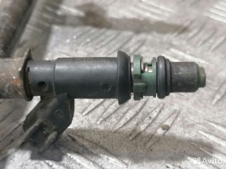 Форсунка двигателя Jaguar S-type 1999 2008