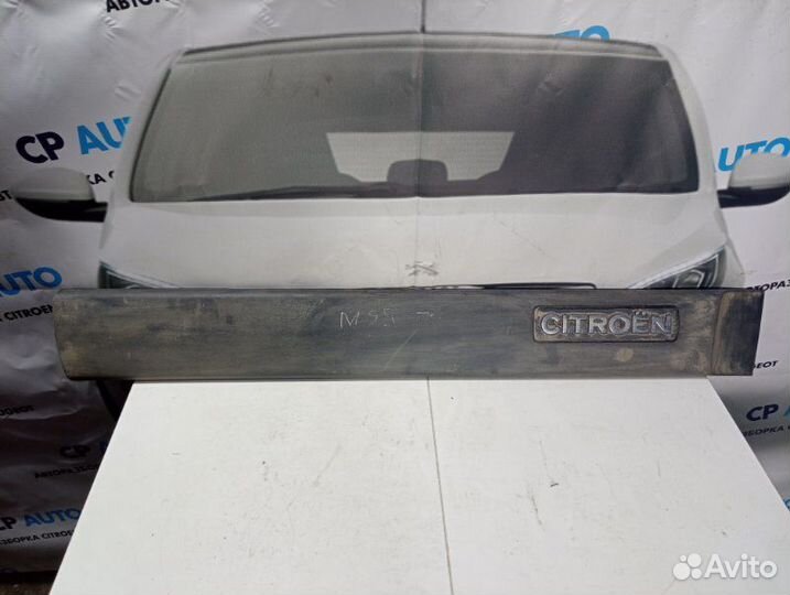 Молдинг двери передний правый Peugeot Partner M59