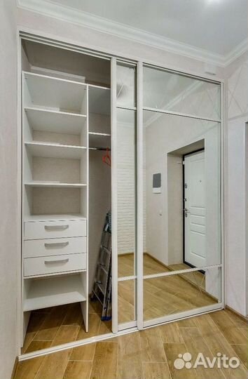 Шкаф с зеркалом Бакс