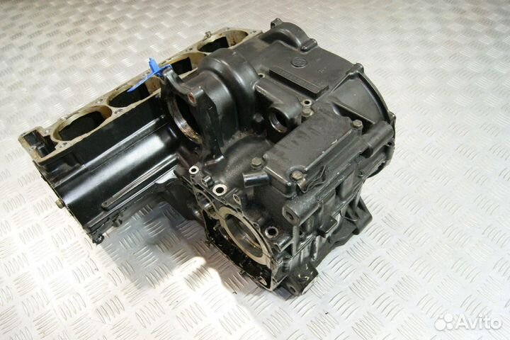 Картер (блок двигателя) Kawasaki ZZR1100-1, ZXT10C