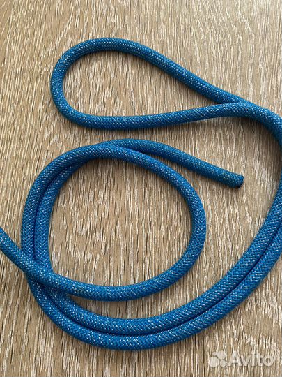 Гимнастическая скакалка