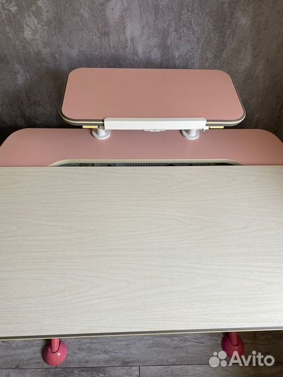 Комплект растущий стол-парта вместе с креслом