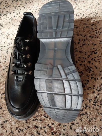 Лоферы, туфли 40 размер