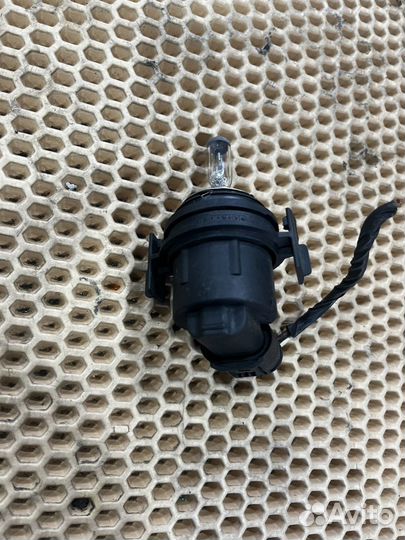 Патрон в фару bmw e46 2003