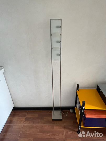 Светильник напольный