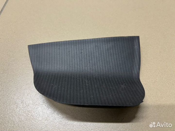 Обшивка двери передней левой Volvo Xc90 80 тыс.км