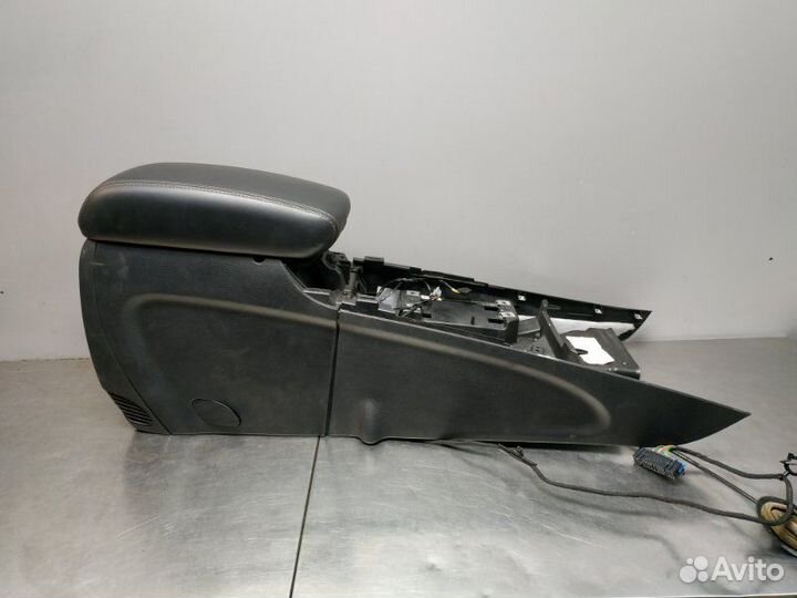 Подлокотник центральная консоль Jeep Grand