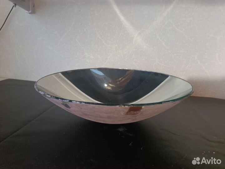 Параболическое зеркало. Отражатель, рефлектор