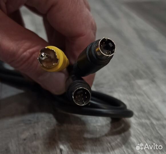 Кабель RCA + S-Video OUT - S-Video IN