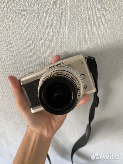 Фотоаппарат Olympus PEN E-P1 (объектив 14-42мм)