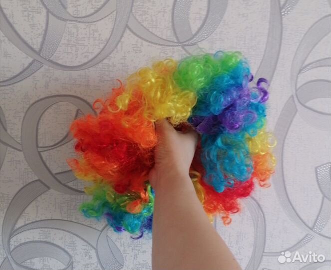 Парик клоуна