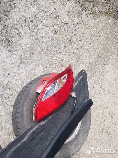 Мазда демио фанарь правый 2009Г