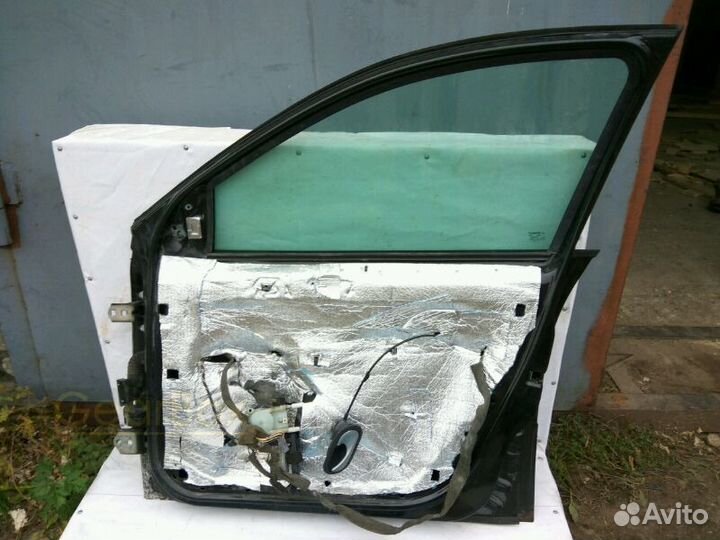 Дверь правая передняя Рено Меган 2