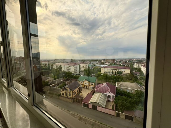 2-к. квартира, 95 м², 8/10 эт.