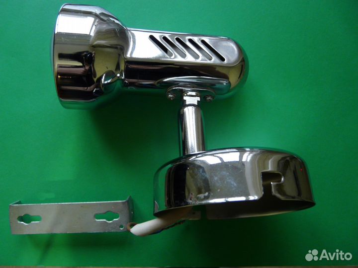 Новые светильники для крепления на стену, 2 шт