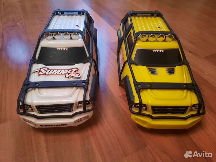 Кузов в защитном каркасе Traxxas Summit 1/16