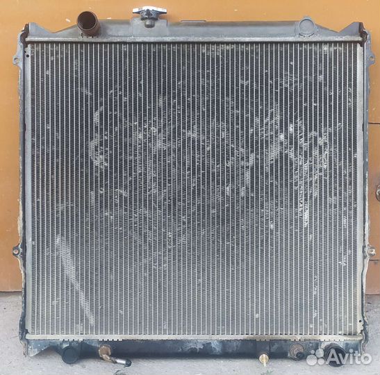 Радиатор Toyota land cruiser Prado90 HiluxSurf3