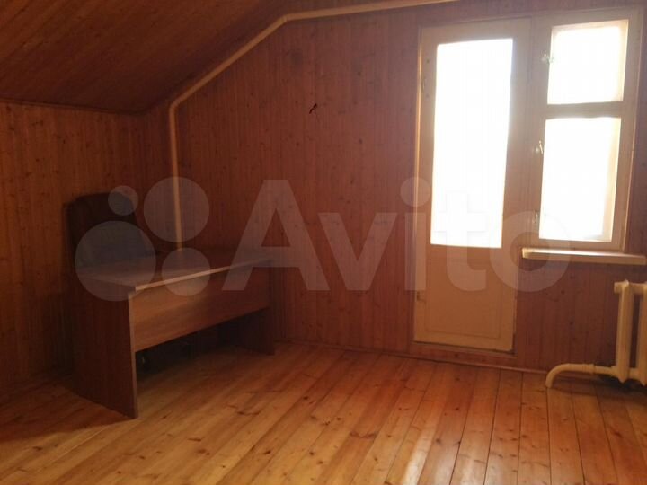 Коттедж 355 м² на участке 20 сот.