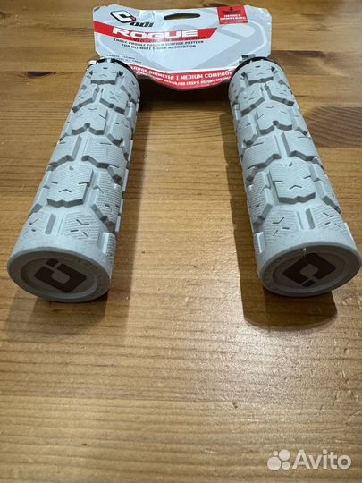 Грипсы ODI rogue V2.1 lock-ON grips (135MM)