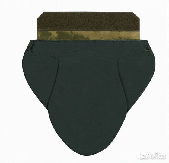 Напашник трёх листник