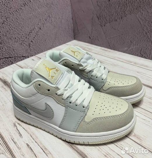 Кроссовки женские Nike Air Jordan 1 Low ''Paris''