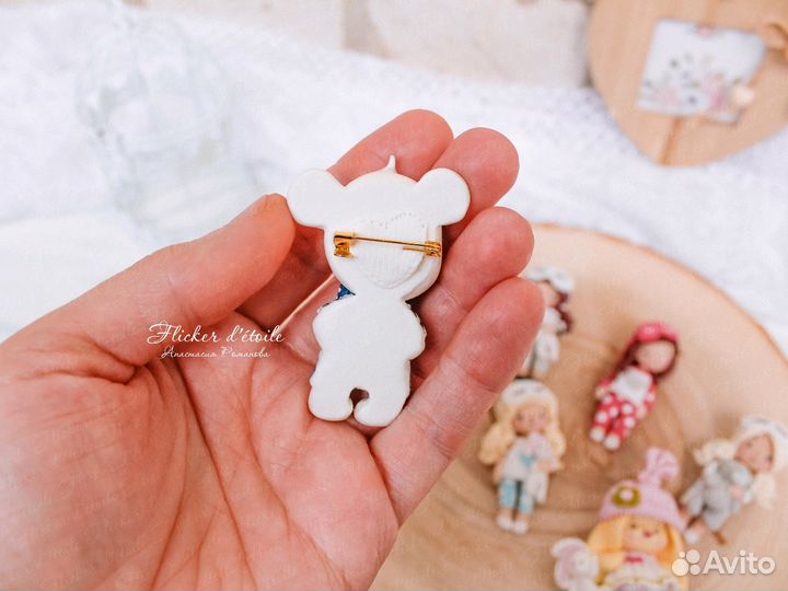 Брошка мишка из полимерной глины