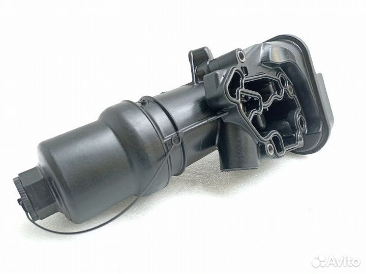 Корпус масляного фильтра Volkswagen Golf 5 2.0 FSI