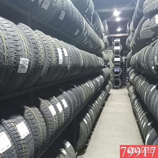 Nokian Tyres Hakkapeliitta Sport Utility 215/60 R17 100T