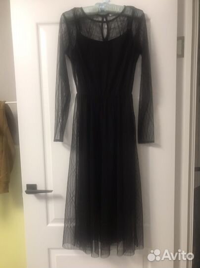 Вечернее черное платье
