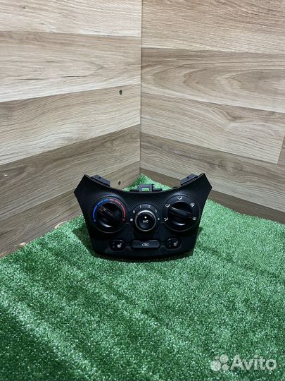 Блок управления отопителем Solaris 972504L050