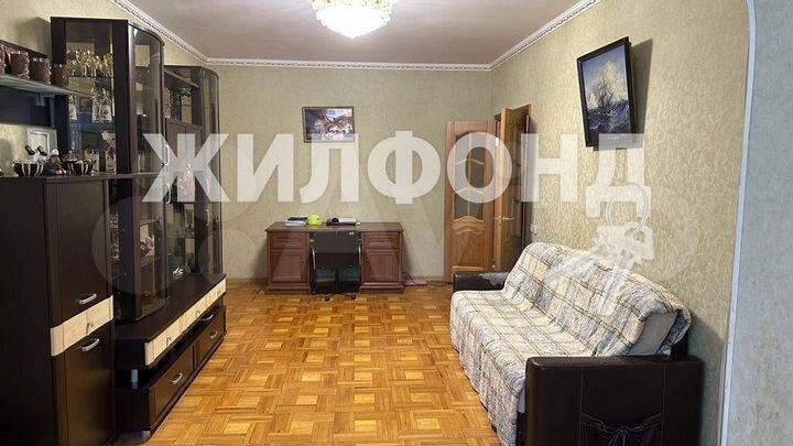 2-к. квартира, 75 м², 3/3 эт.