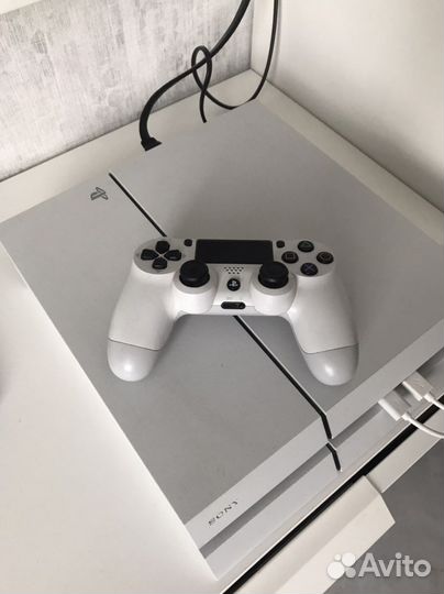 Sony playstation PS4 белая white