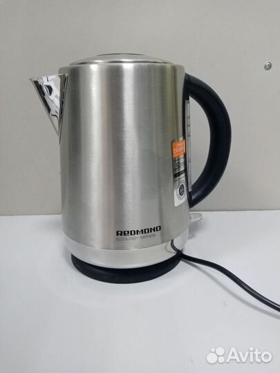 Электрочайник Redmond RK-M1482