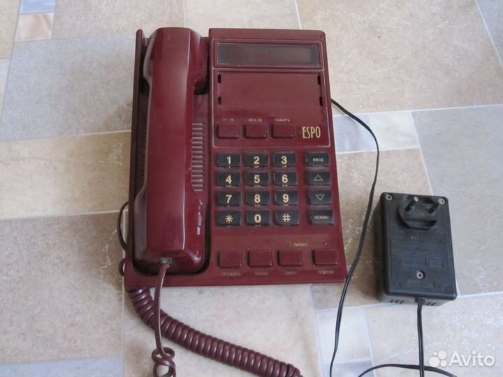 Кнопочные стационарные и дисковый телефоны б/у