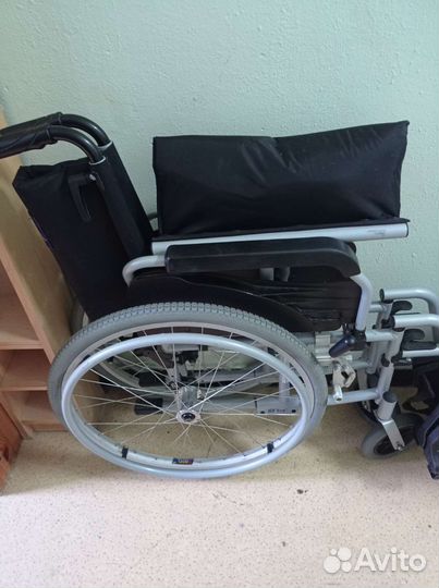 Инвалидная коляска складная бу